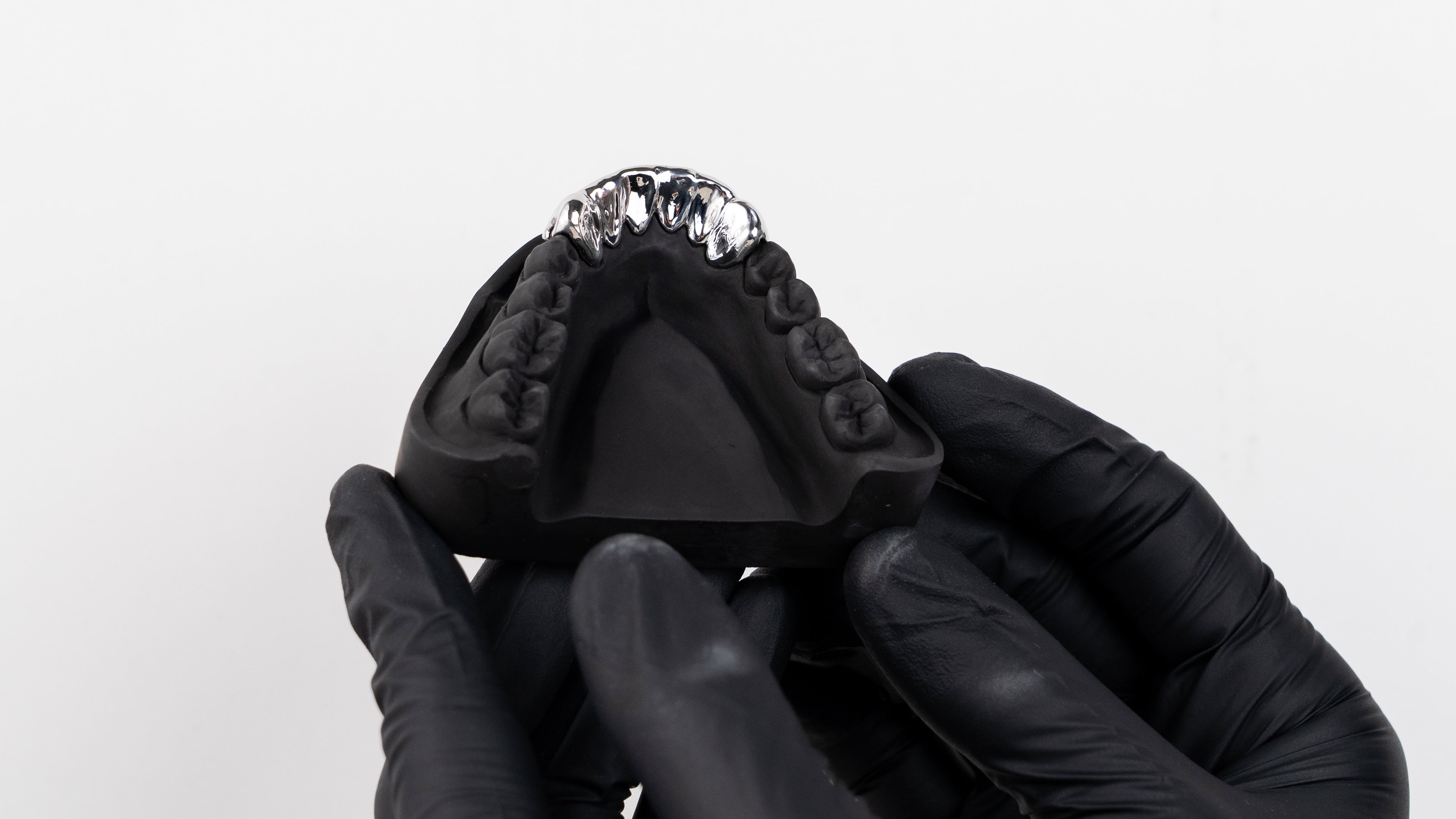 Drop Grillz – Drip auf deinen Zähnen