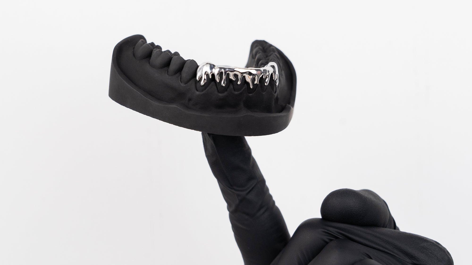 Drop Grillz – Drip auf deinen Zähnen